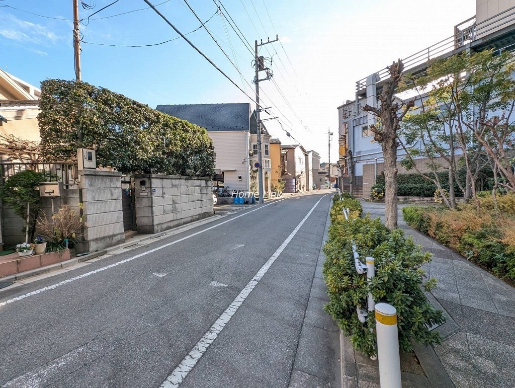 レクセルガーデン志村坂上　南東側 前面道路